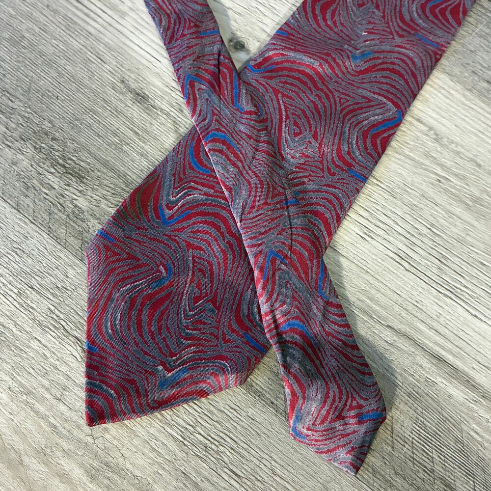 Cellini Collection USA Silk Abstract Swirl Necktie Red Gray Blue Vintage 4"